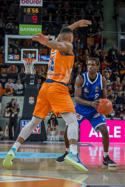 再到重返英 再到重返英