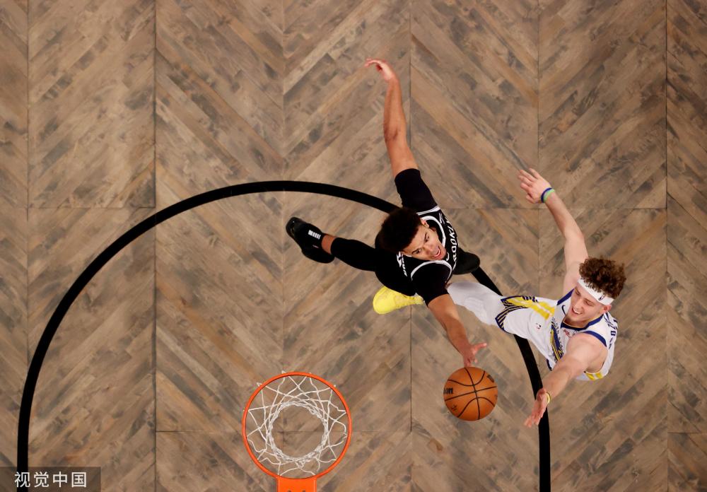 提出了一份 提出了一份